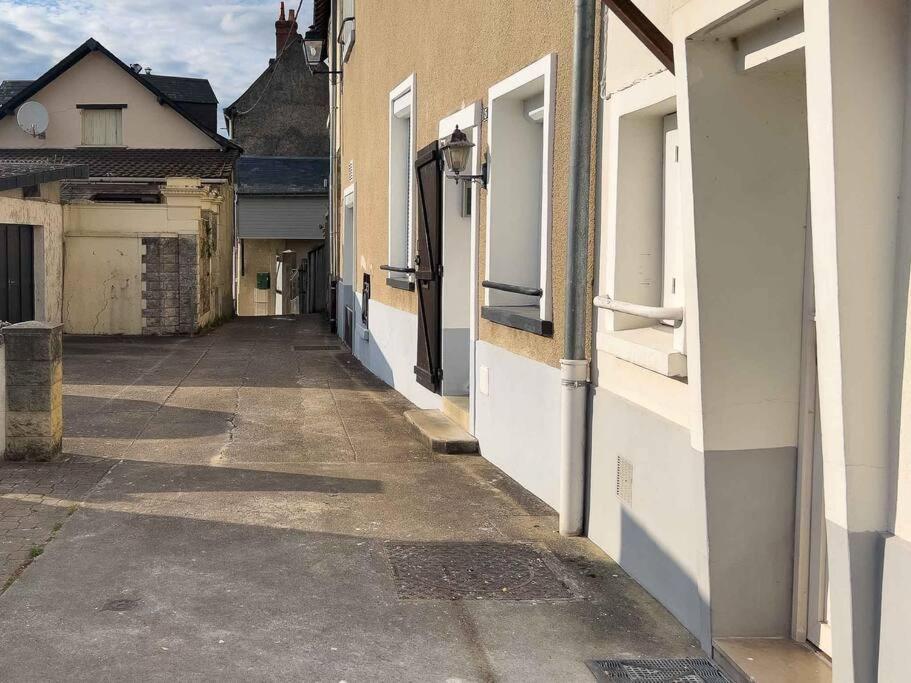 Maison Semi-Troglodyte Avec 4 Velos Rochecorbon Eksteriør billede